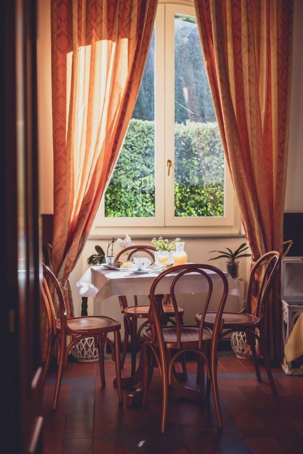 Albergo Ristorante Pasqui Rocca San Casciano Exterior photo